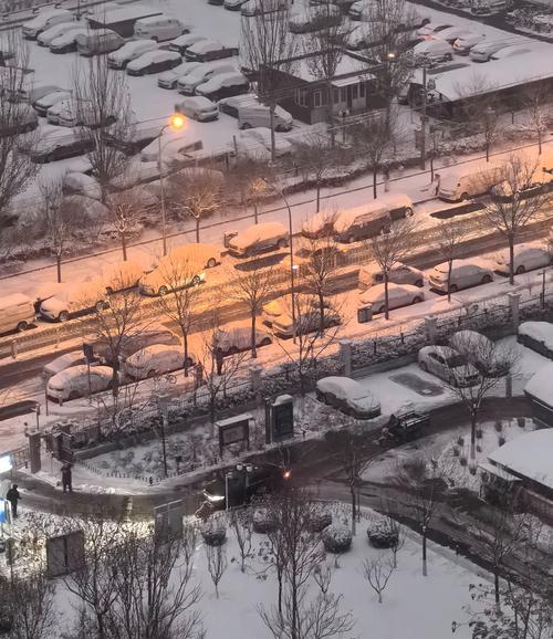 华为手机夜间拍下雪教程（雪花飘飘，摄影不误——华为手机夜间拍下雪的技巧与方法）